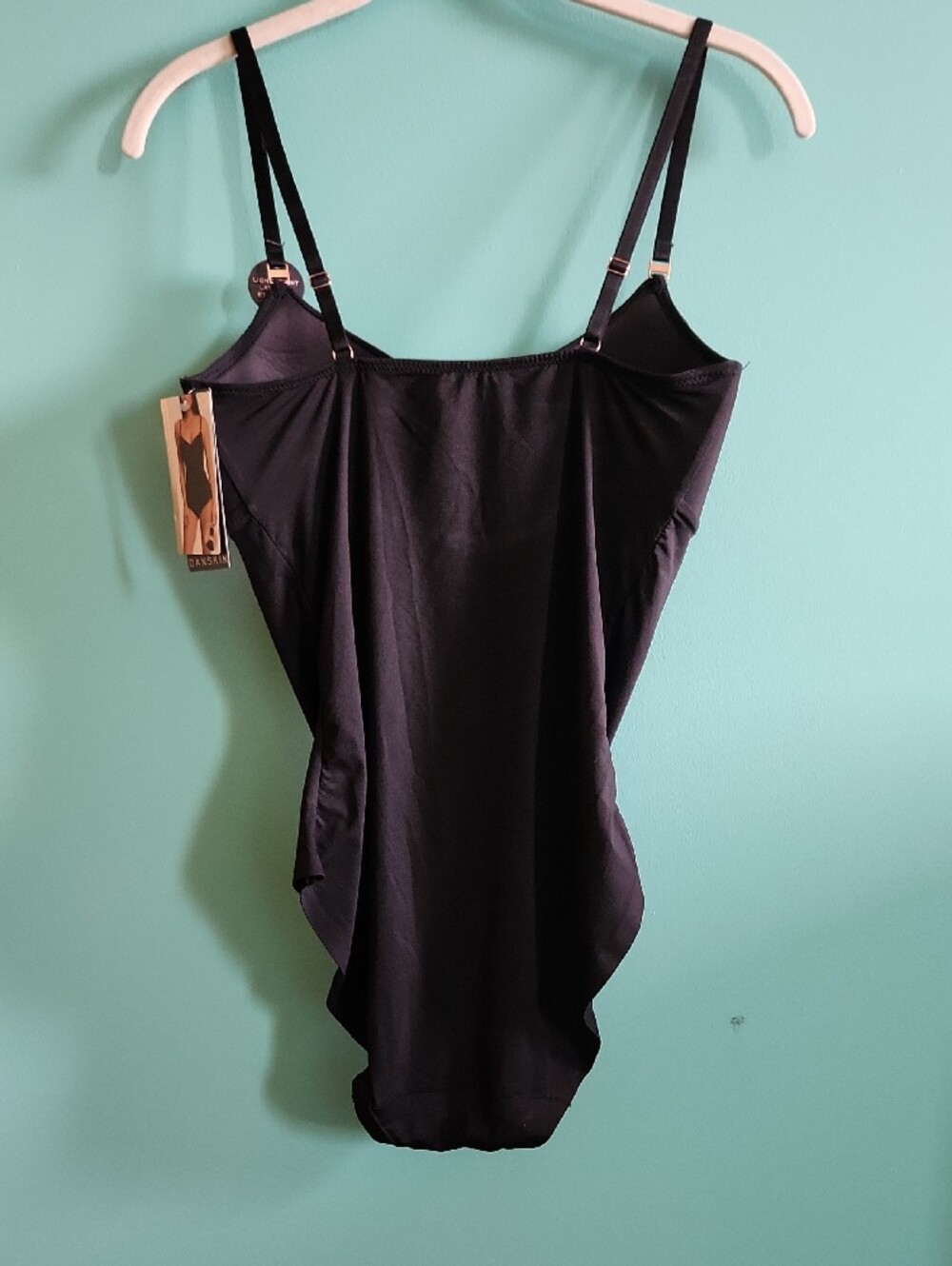 Danskin Black Shaping Bodysuit with Adjustable Straps Sz M - NWT - Picture 7 of 9